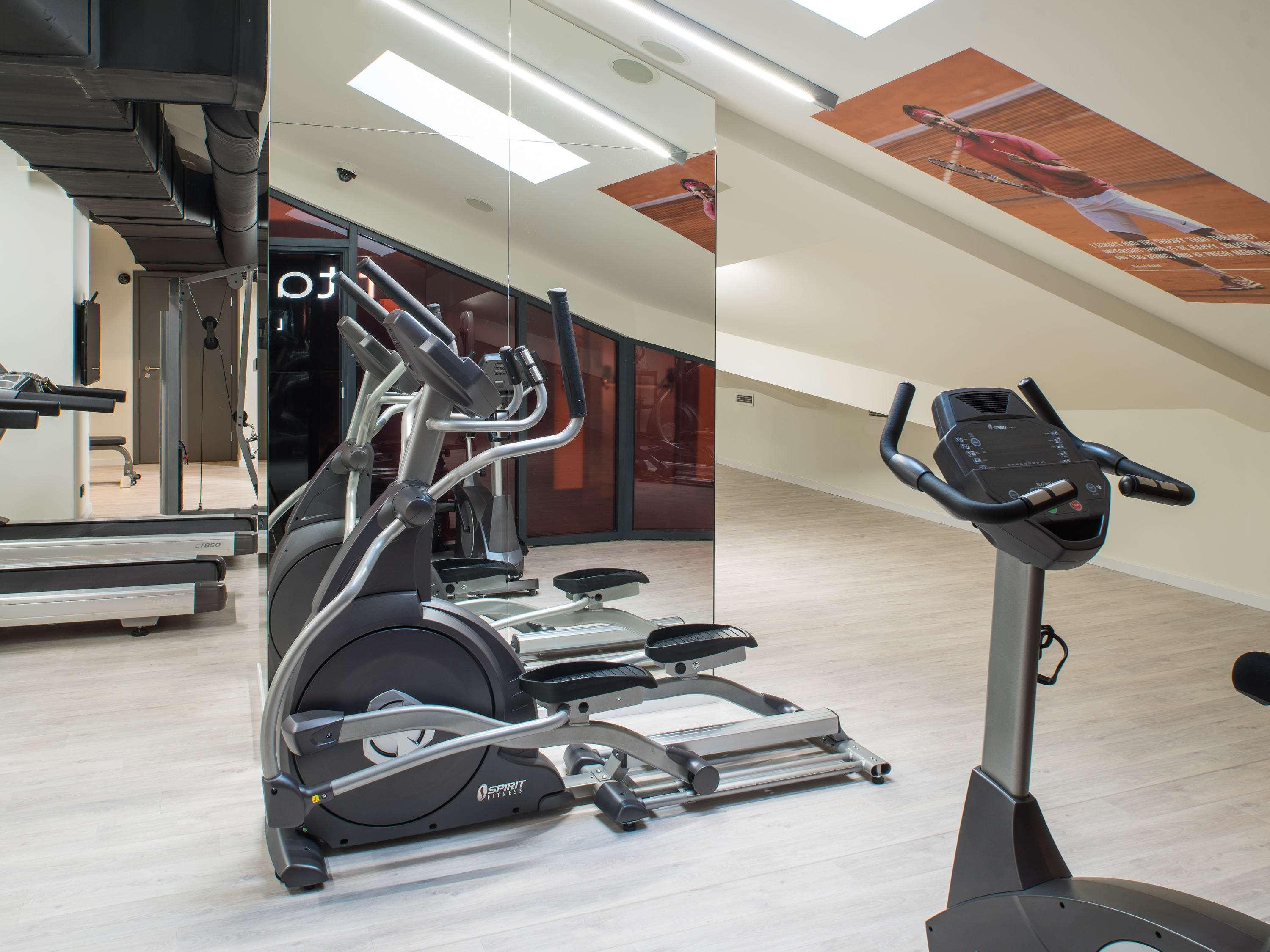 Pullman Riga Old Town Exterior foto A home gym
