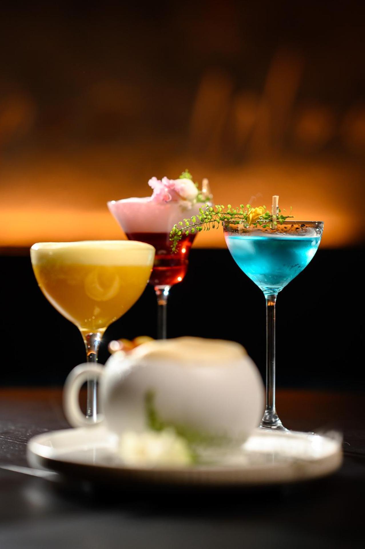 Pullman Riga Old Town Exterior foto A selection of cocktails