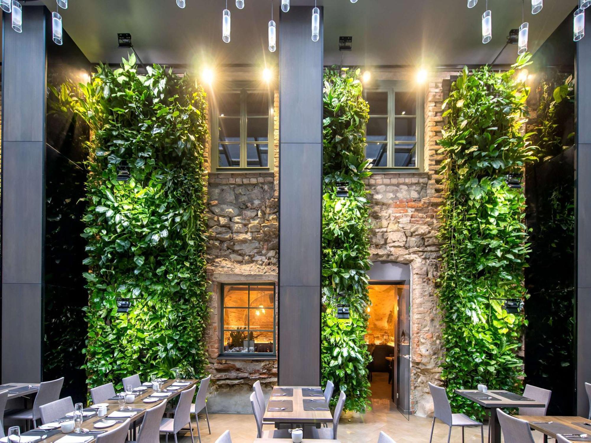 Pullman Riga Old Town Exterior foto The restaurant's interior