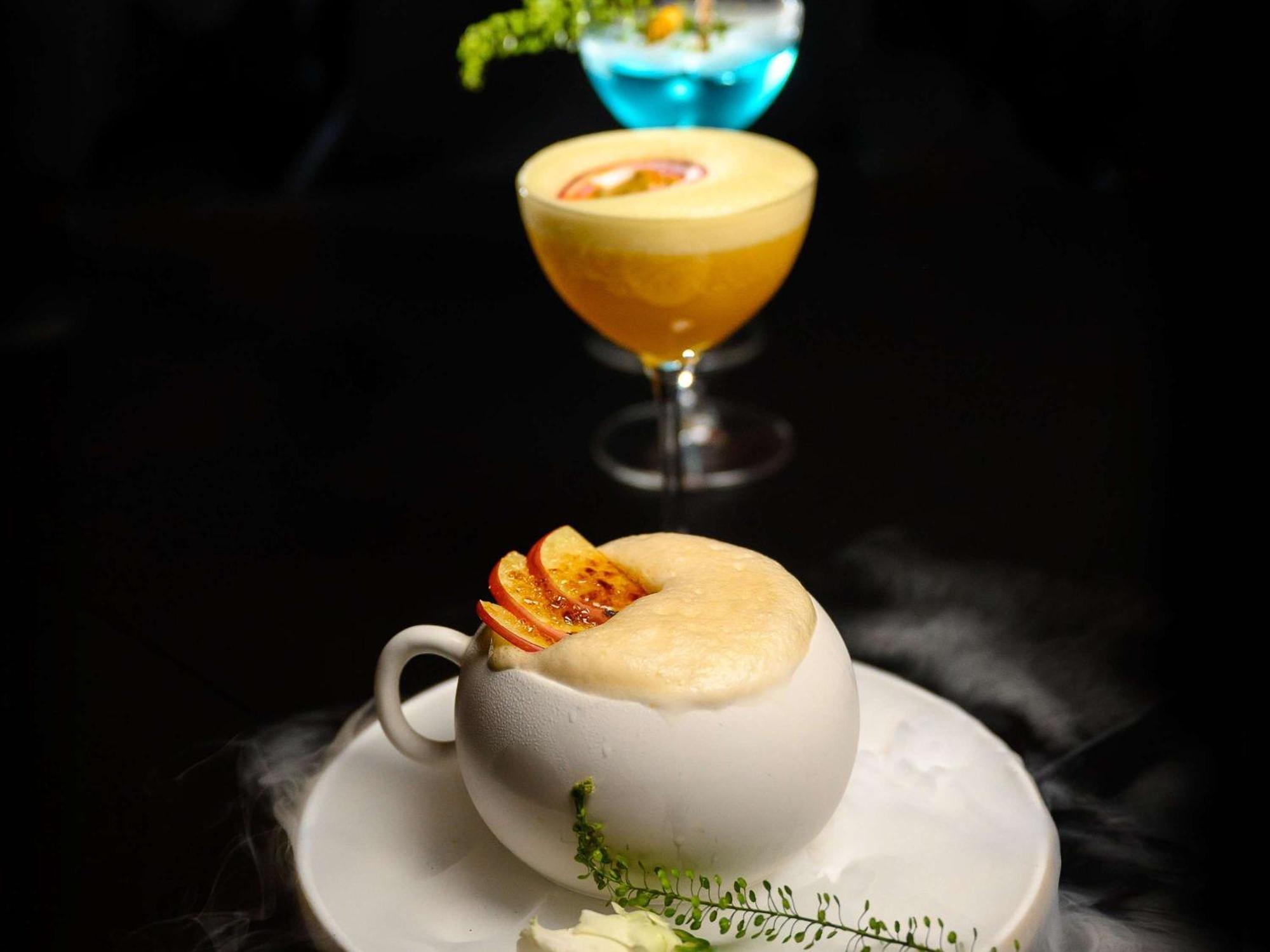 Pullman Riga Old Town Exterior foto A cocktail prepared with liquid nitrogen