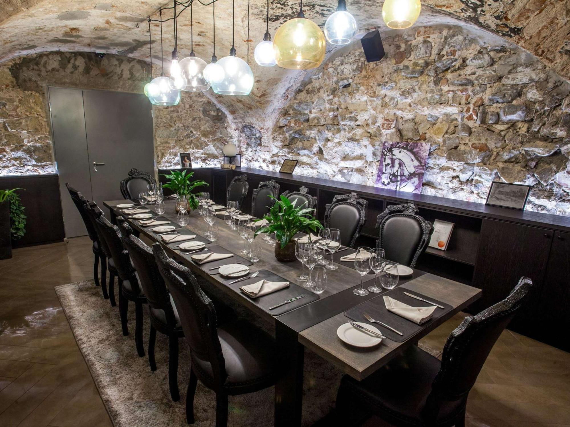 Pullman Riga Old Town Exterior foto The restaurant's private dining room